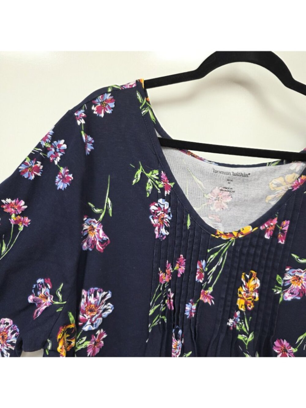 Woman Within Shirt Womens 4X Blue Floral Pleated Scoop Neck 3/4 Sleeve Tunic Top - Picture 2 of 10